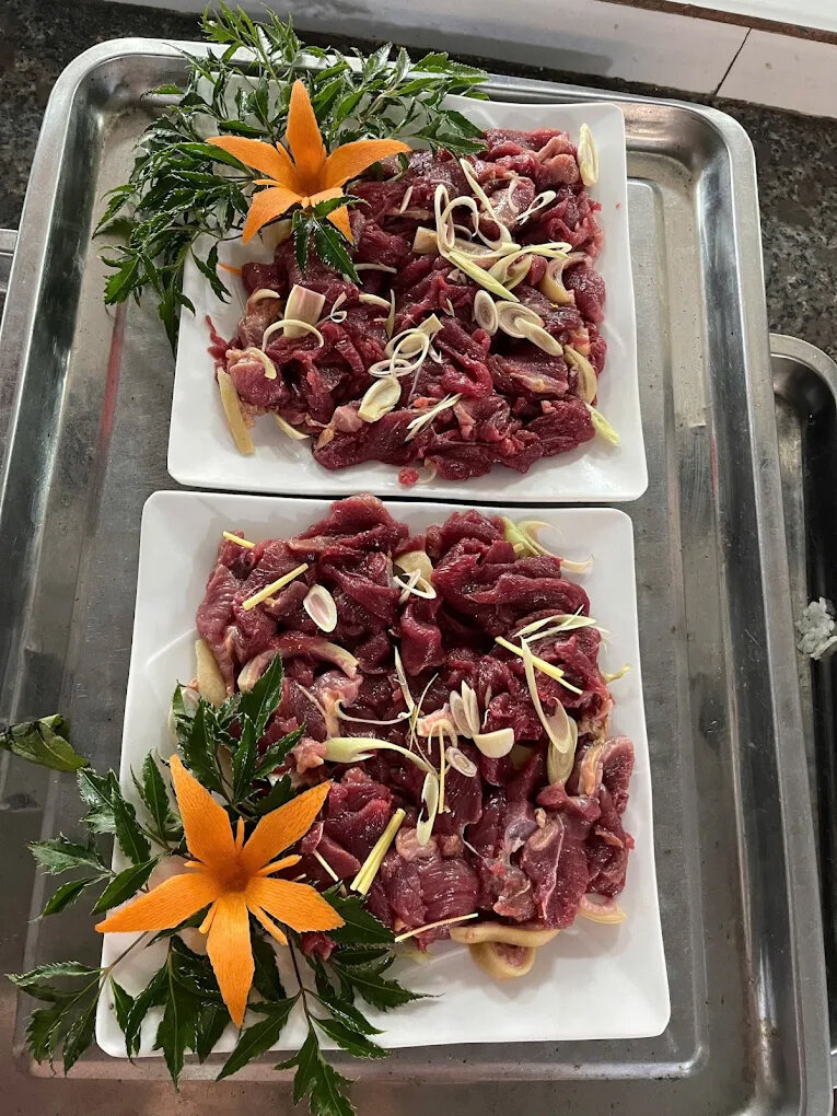 Nhà Hàng Sông Hồng Quán 5