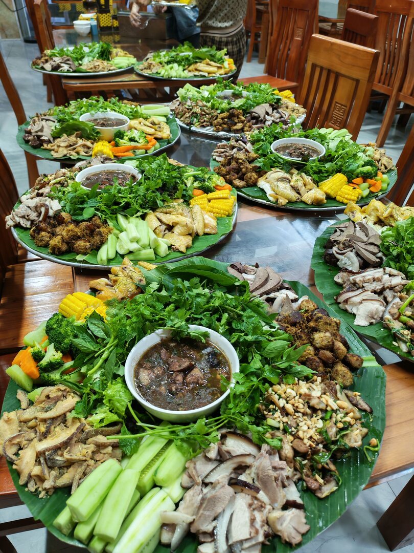 dịch vụ ăn  uống 2